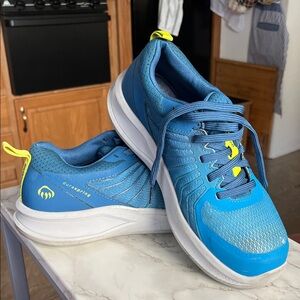 Wolverine. WOMEN'S JUMPSTART LOW ENERGYBOUND CARBON SAFETY TOE